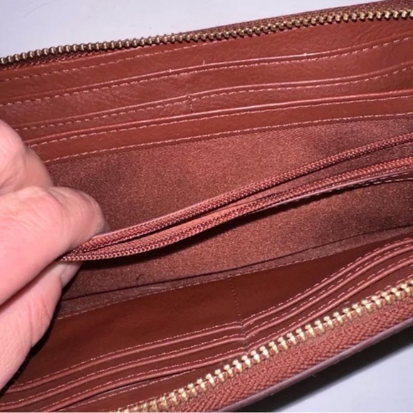 Fossil wallet - Picture 3 of 7